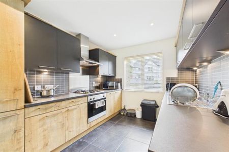 97 Coopers Mill Avenue, Dundonald, Belfast, BT16 1WR - Photo 5