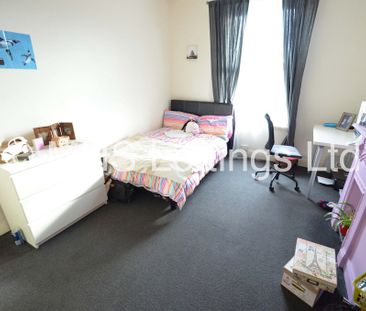 4 Bedroom End Terraced House for rent in Broomfield View - Photo 6