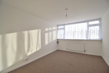 Sapphire Close, Tuffley - Photo 3