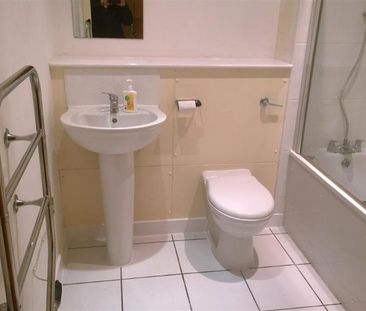 2 bedroom flat to rent - Photo 6