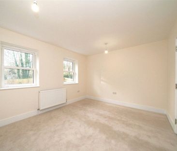 3 bed End Terrace House for rent - Photo 6