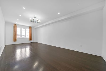 For Lease - 70 Forest Edge Crescent, East Gwillimbury, Ontario - Photo 4