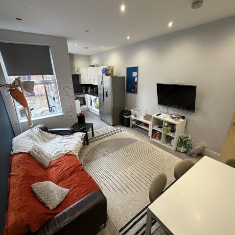 168 Edmund Road, Highfield - Photo 1