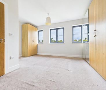 3 bedroom end of terrace house to rent - Photo 5
