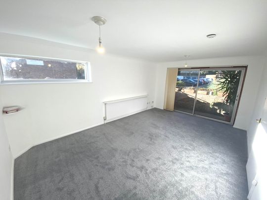Price £1,550 pcm - Available 16/12/2025 - Unfurnished - Photo 1