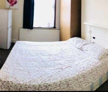 Room in a Shared House, Waverley Avenue, HA9 - Photo 3