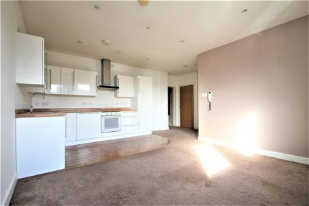 1 bedroom Flat To Let - Photo 5