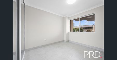 Modern & Stylish Renovated Apartments - Photo 5