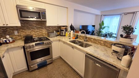 For Lease - 53 Stoyell Drive, Richmond Hill, Ontario - Photo 2