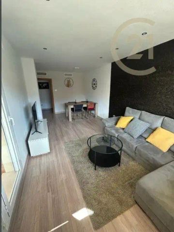 Apartamento de alquiler en Lora del Río,, 24, El Pinillo - Photo 2