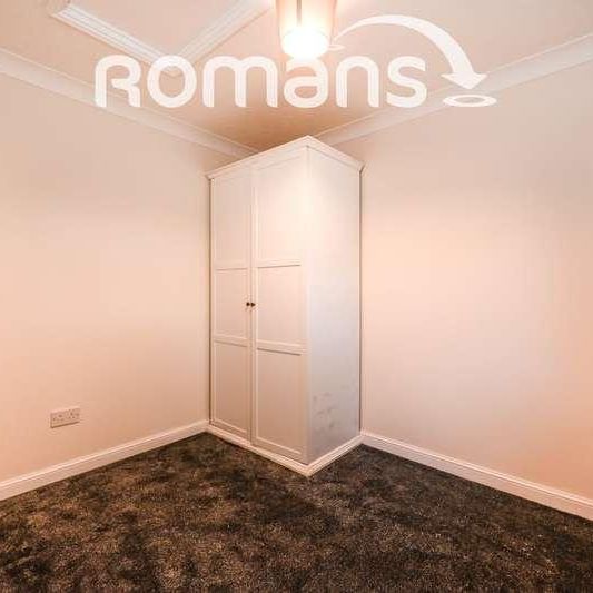 Verbena Close, RG41 - Photo 1