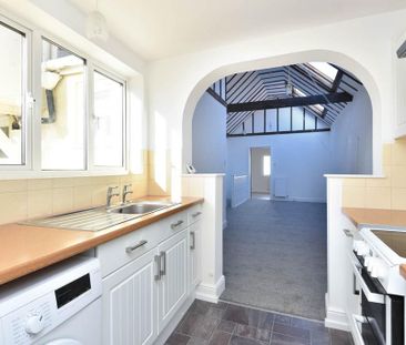 1 bedroom semi-detached house to rent - Photo 5