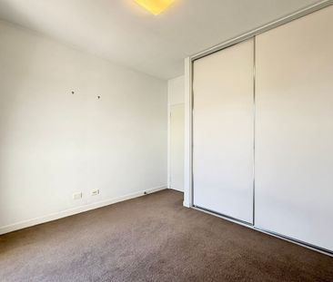 Stylish Living in the Heart of Brunswick East - Photo 5