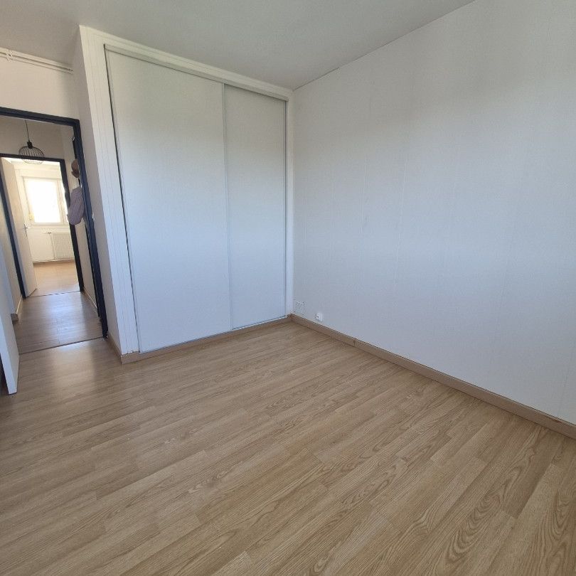 Location Appartement 4 pièces 76m² MAUBEUGE 59600 - Photo 1