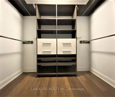Quantum North Tower Lofts , #1701 - Photo 2