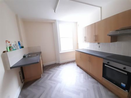 2 bedroom flat to rent - Photo 5