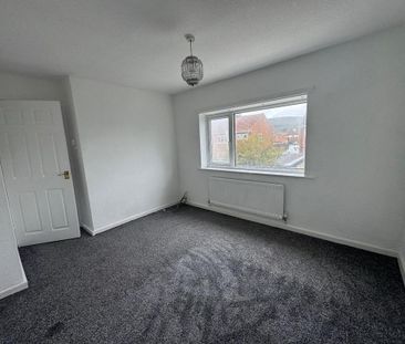 3 bedroom end of terrace house to rent - Photo 4
