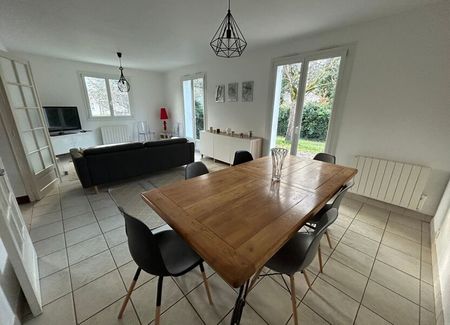 Maison à louer 6 pièces • 132 m2 Joué-lès-Tours - Photo 3