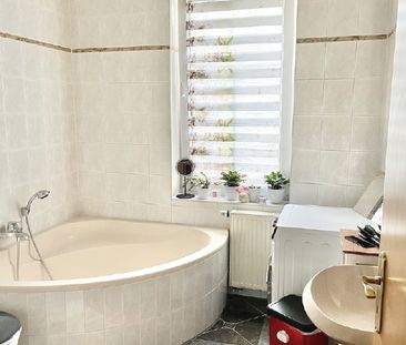 Schicke Wohnung am S-Bahnhof ... für Werktätige oder Rentner! - Photo 1