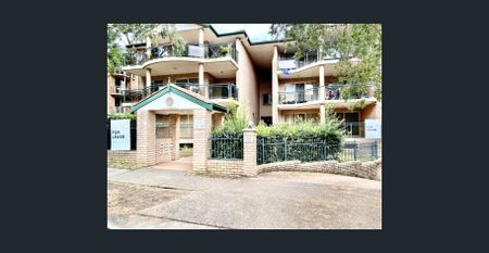 SPACIOUS UNIT ! - Photo 4