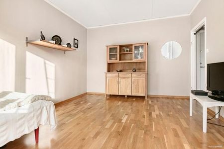 1:a i perfekt område mitt i väsby centrum - Photo 2