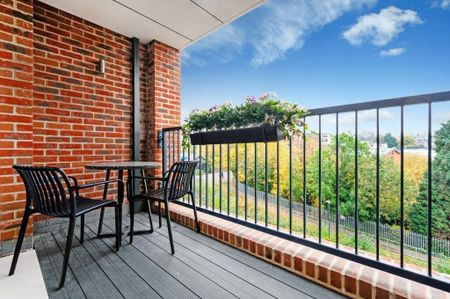 2 bedroom flat to rent - Photo 4