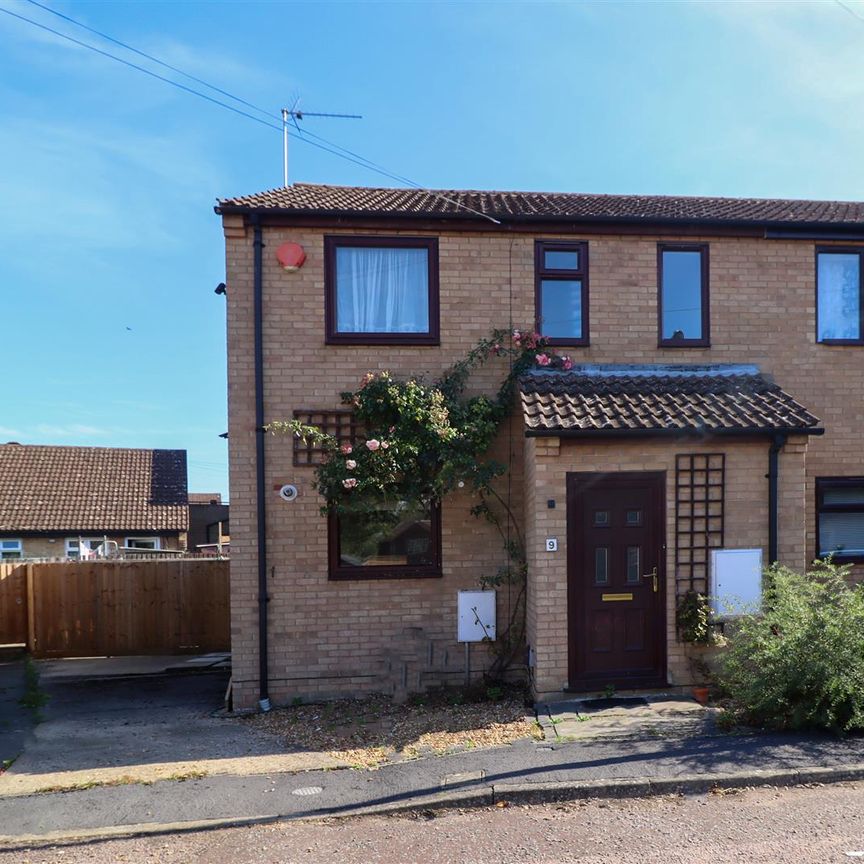 Kent Close, Ely - Photo 1