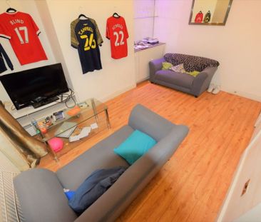 3 bedroom House in Harold Grove, Leeds - Photo 4