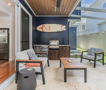 Luxury Furnished Coastal Retreat with Heated Magnesium Pool - Photo 4