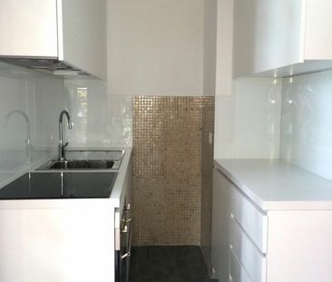 2.5 locali fronte lago con balcone - Photo 5