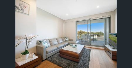 Spacious 3-Bedroom Apartment with 2 Parking Spaces, Storage & Breathtaking Views - Photo 5