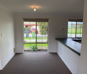 The Perfect Seaforth Gardens Villa **Open Monday 03/11 4.00pm to 4.... - Photo 5