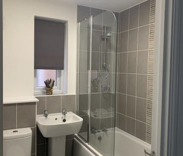 3 bedroom semi-detached house to rent - Photo 3