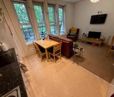 Flat 2, 112 Stranmillis Road, Belfast, BT9 5AE - Photo 2