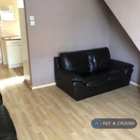 2 bedroom semi-detached house to rent - Photo 1