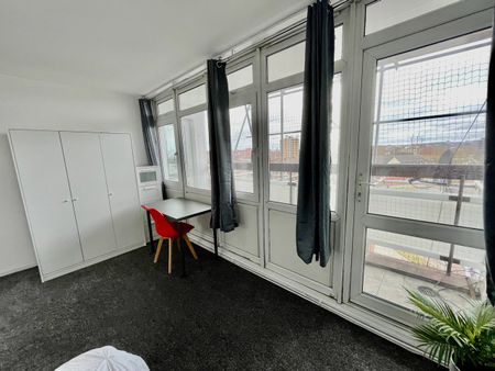 3 Bed Flat, Peveril House, SE1 - Photo 4