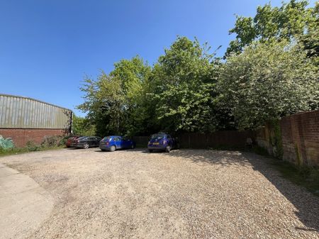 Portswood Road, Southampton - Photo 3