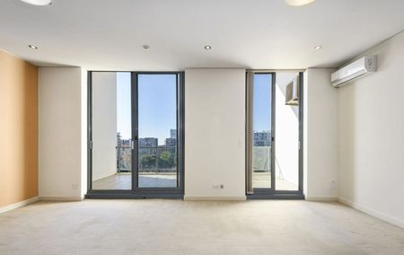 Modern 2 bedroom split level unit - Photo 3