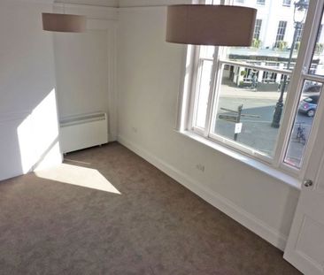 A 1 Bedroom Flat in The Promenade GL50 1LE - Photo 2