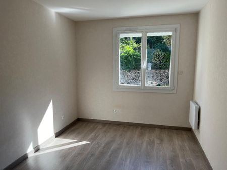 Location Appartement 3 pièces 76m² ANNONAY 07100 - Photo 2