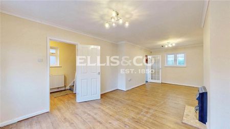 3 bedroom end of terrace house to rent - Photo 3