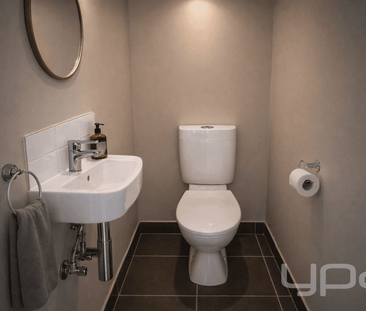 Spacious Double Storey Family Home in Prime Point Cook Location! - Photo 5