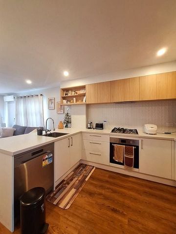 Modern home in the heart of Wainuiomata! - Photo 5