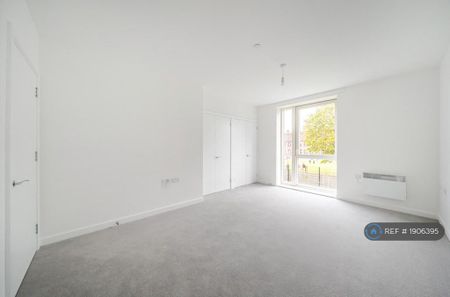 1 bedroom flat to rent - Photo 5