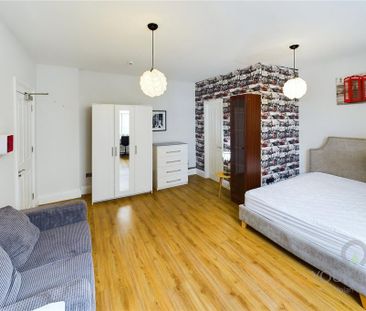 1 bedroom in a house share to rent - Photo 5