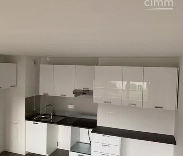 A LOUER, GRETZ-ARMAINVILLIERS, appartement F3 neuf de 57m² avec bal... - Photo 2