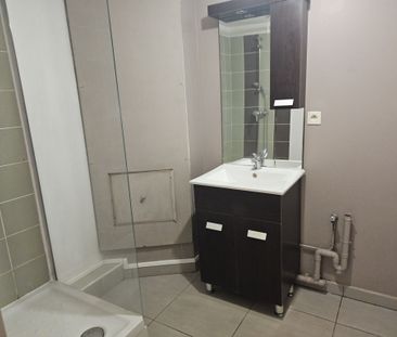 Location Appartement 2 pièces 39m² ST DENIS 97400 - Photo 5