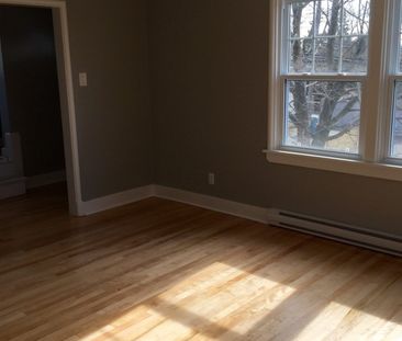 Portland - 3 Bedroom home in fantastic Dartmouth Location! - Photo 3