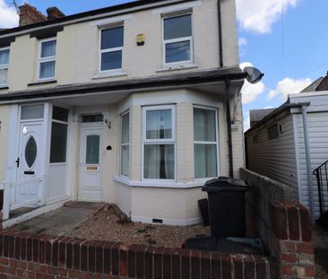 Herbert Road, CO15, Clacton-On-Sea - Photo 4