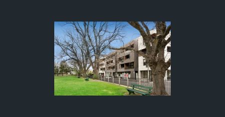Two bedroom apartment with parking - fridge and washing machine included - Photo 3